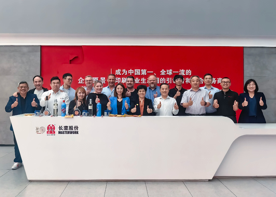 �۷���ʹ������������ܲ����ػ�ӭ���±��ŶӼ�����ͻ��ι�