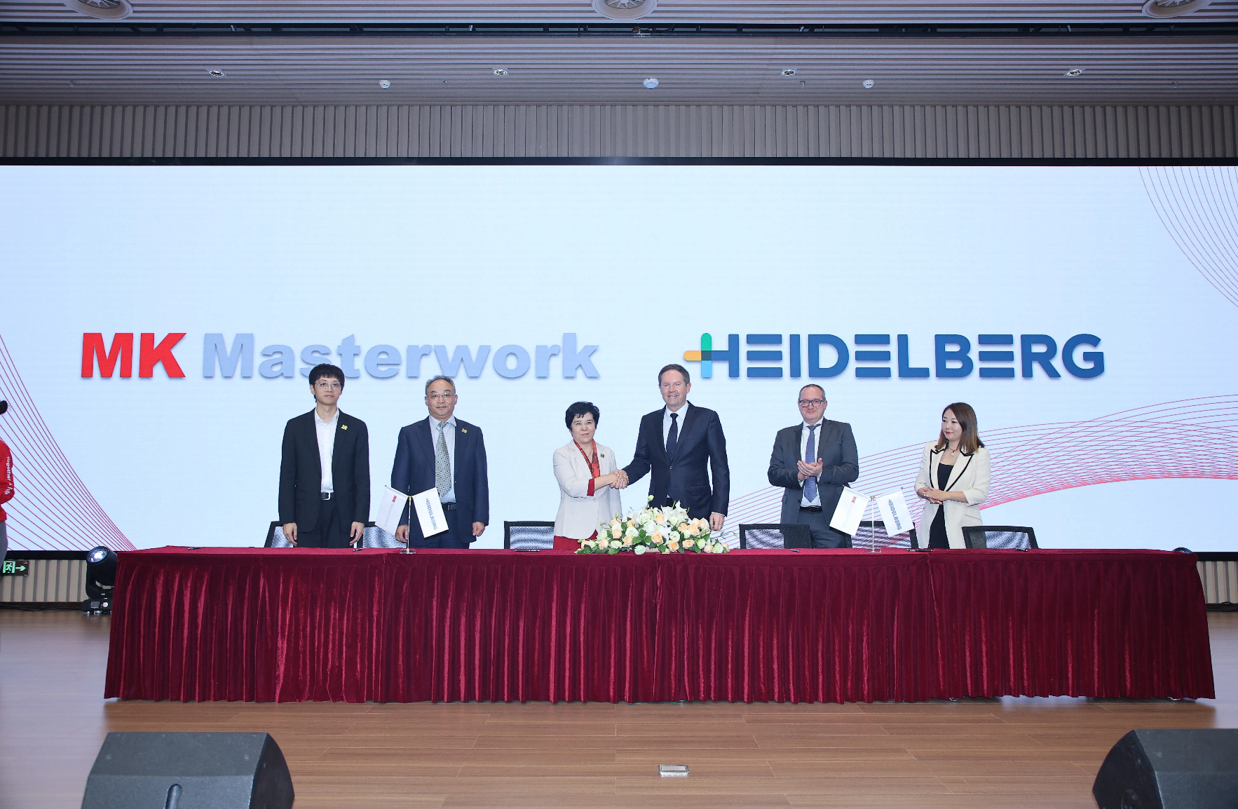 �۷���ʹ��������뺣�±��������ʮ������Я����д����������ƪ��